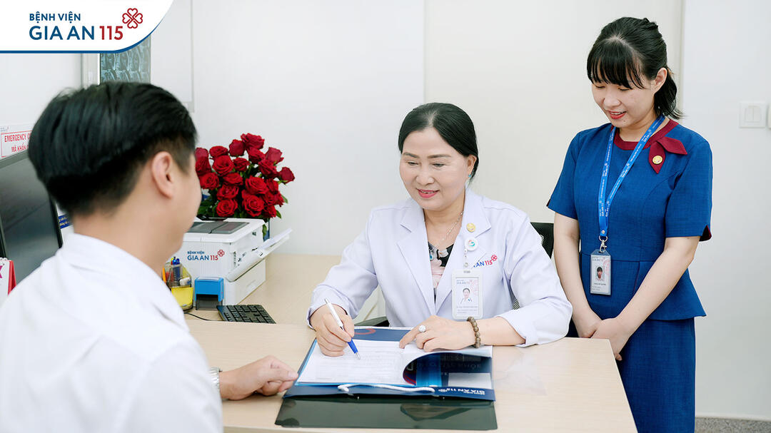 Nếu thường xuyên mỏi mắt buồn ngủ, bạn hãy đến khám tại Bệnh viện Gia An 115