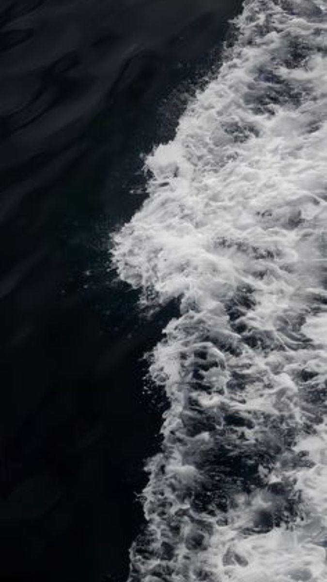 Hình nền điện thoại đẹp màu đen 4K