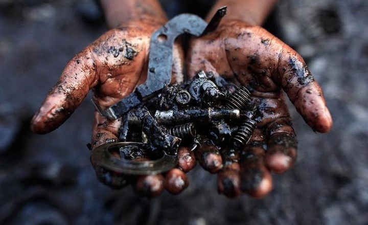 xot xa hinh anh tre em lao dong vat va tren the gioi hinh 2