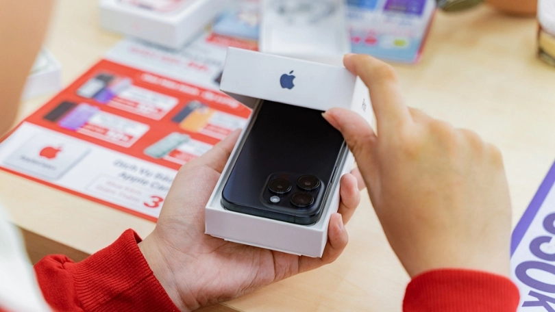 Vì sao nên mua điện thoại iPhone tại CellphoneS
