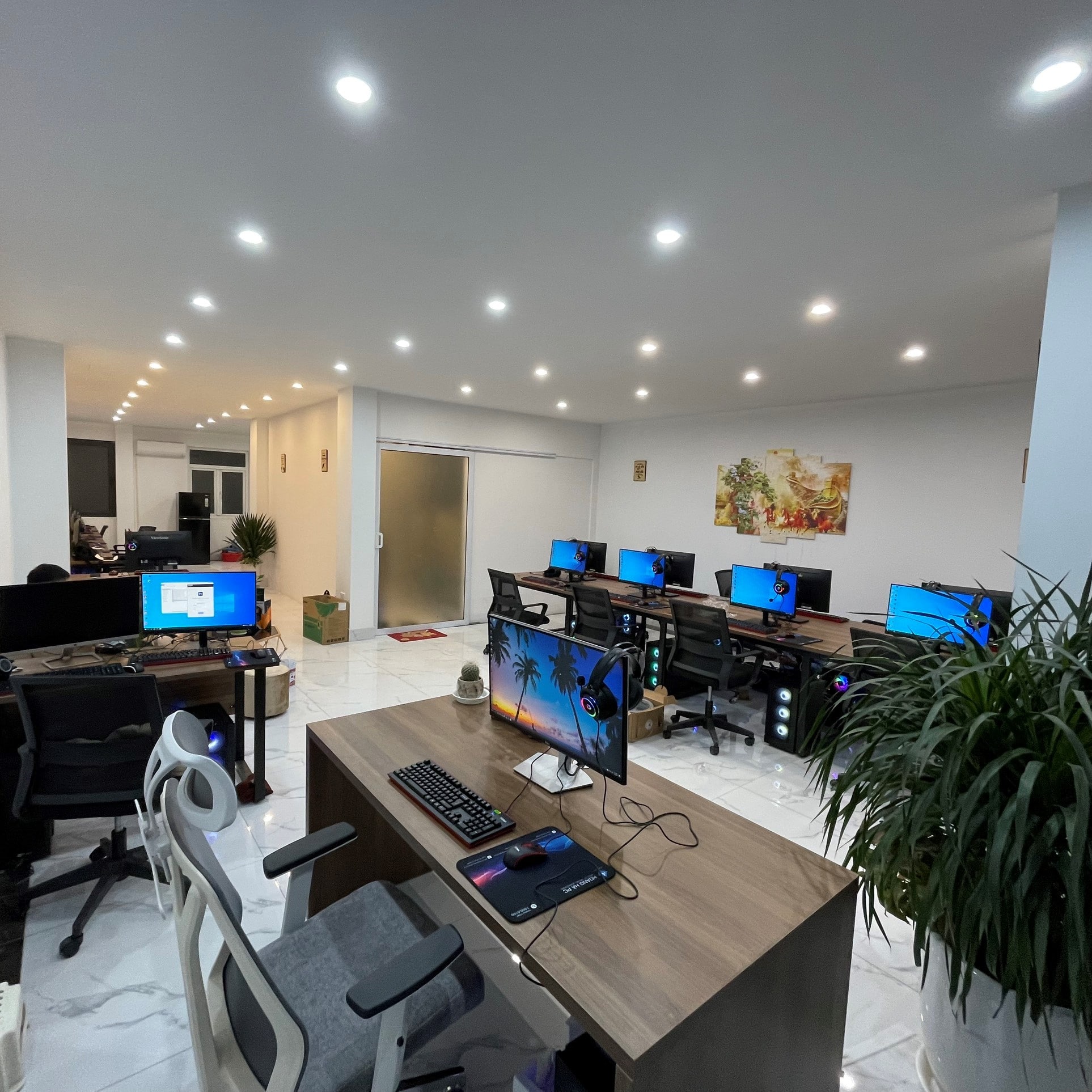 Hình ảnh: Những bộ PC trong làm việc tác vụ văn phòng