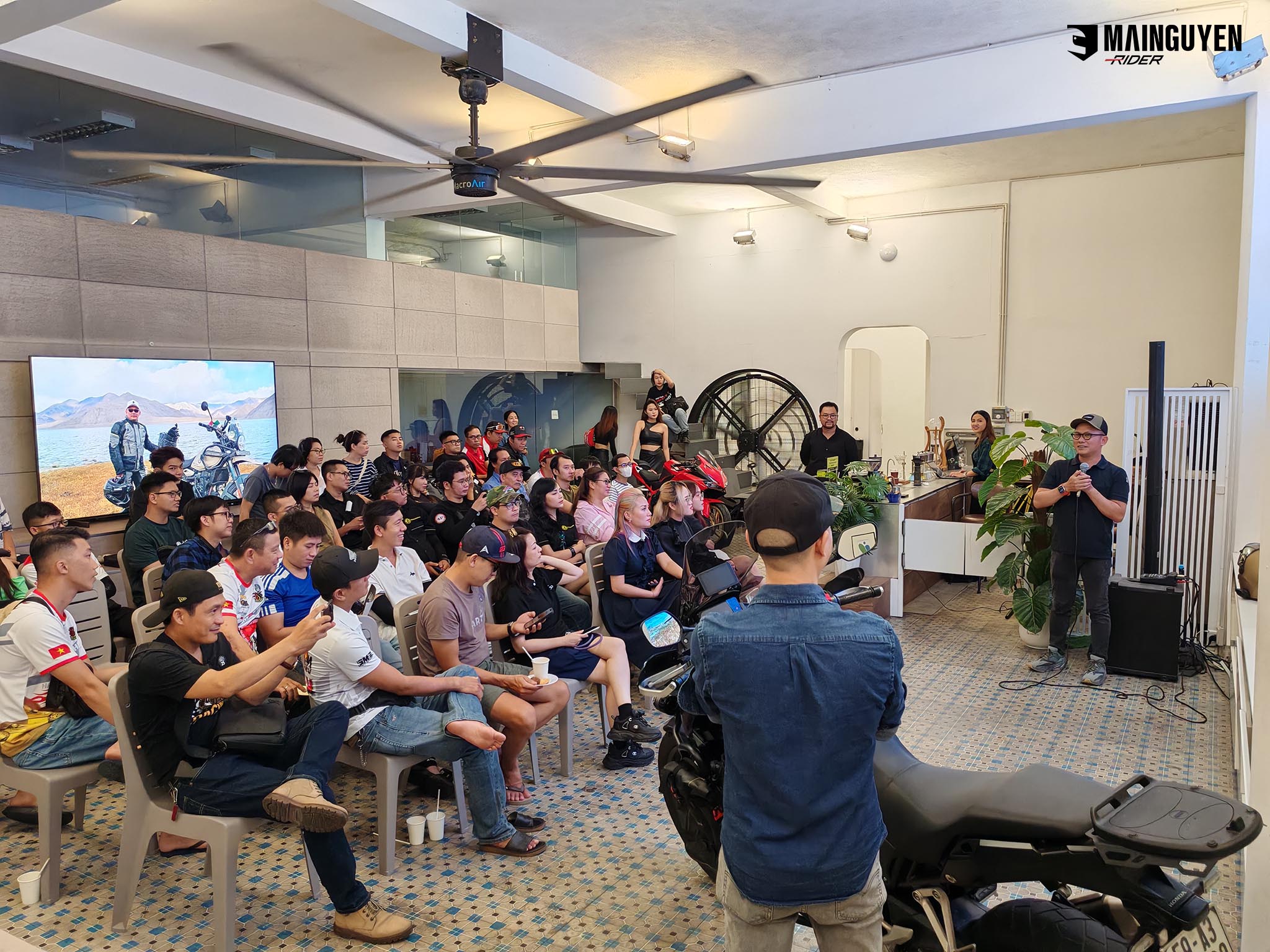 Toàn cảnh buổi offline ra mắt Cardo Packtalk PRO tại café Tinh Tế | mainguyenrider.com