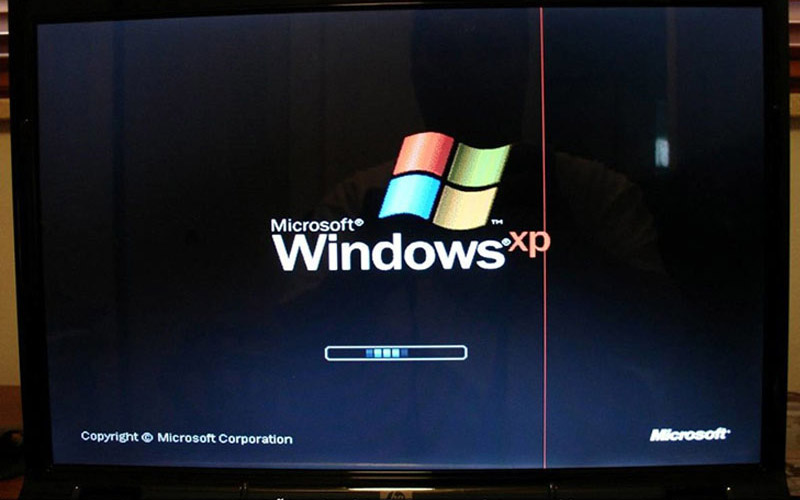 Màn hình máy tính bị kẻ sọc