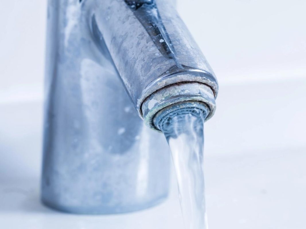 Nước cứng toàn phần là gì? 7 cách làm mềm nước cứng toàn phần