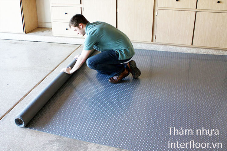 Thảm nhựa nút tròn trải gara
