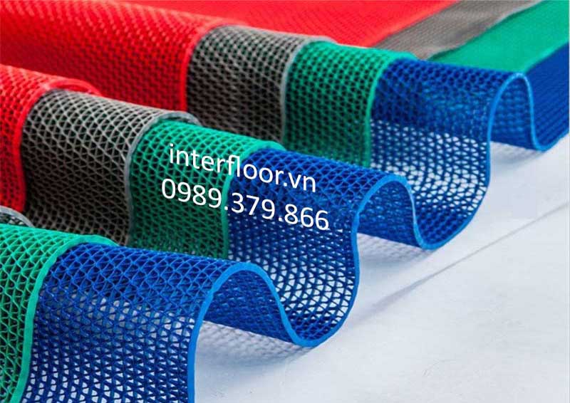 Thảm nhựa lưới zic zac