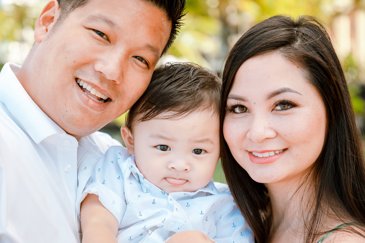 Bí quyết tạo dáng chụp ảnh gia đình 3 người hạnh phúc, dễ làm