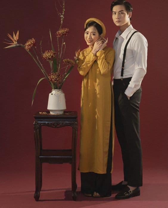 30+ kiểu tạo dáng chụp ảnh Tết cặp đôi đẹp lãng mạn