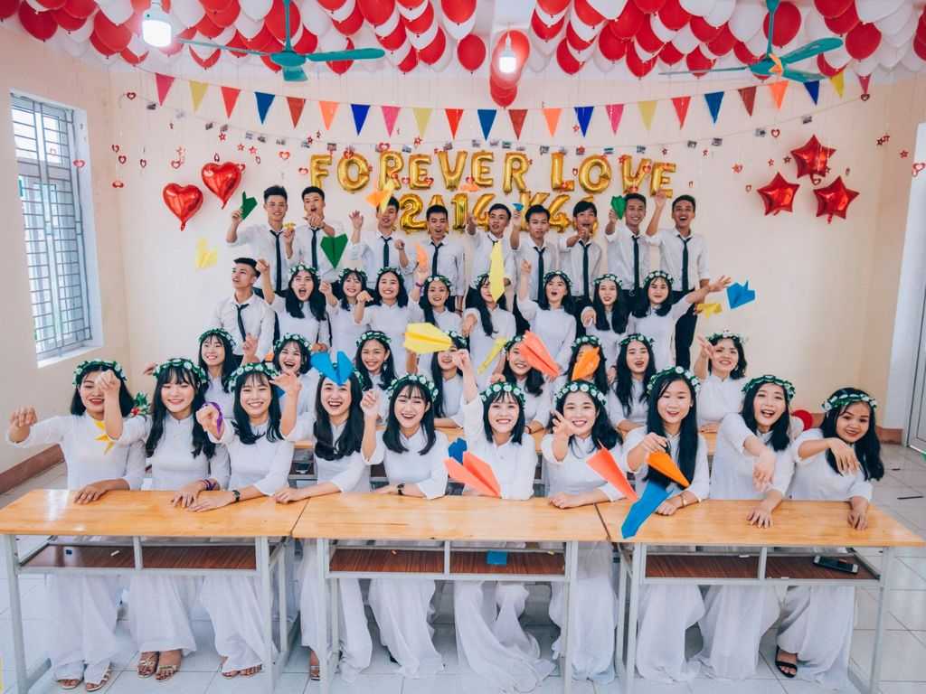 Ý tưởng chụp ảnh tập thể lớp đẹp và độc đáo