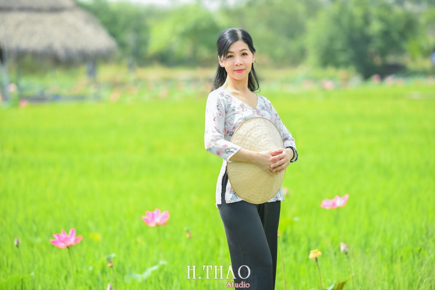 Anh Hoa sen 42 min - Tháng 6, chụp hình với hoa sen tại Tam đa quận 9 - Tp.HCM