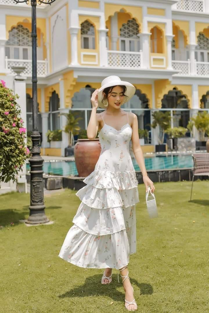 Lưu Ý Khi Chọn Váy Maxi Hoa Nhí Đi Biển