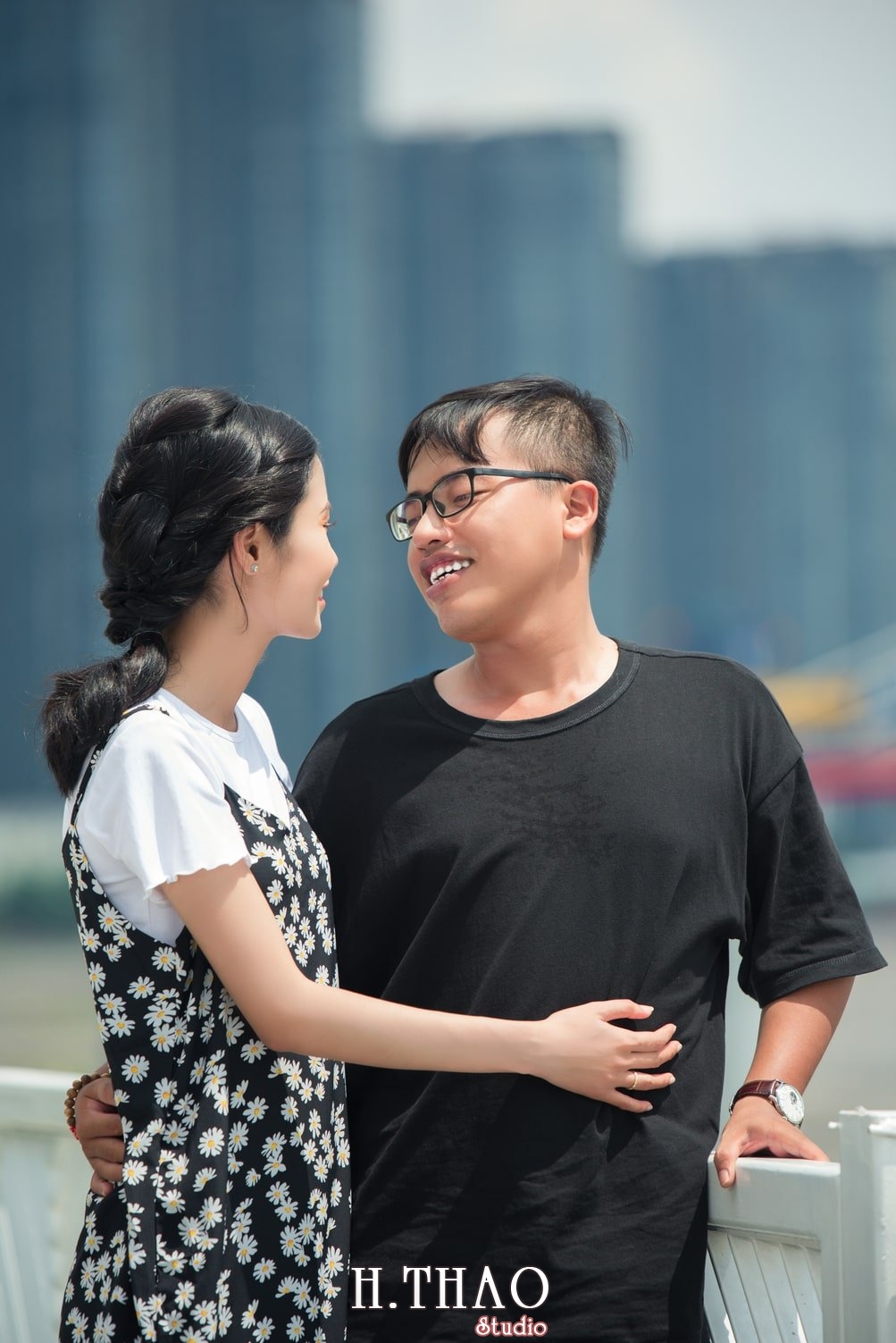 Anh couple dang yeu 19 - Bộ ảnh couple rất đáng yêu chụp tại bến tàu ở Tp.HCM - HThao Studio