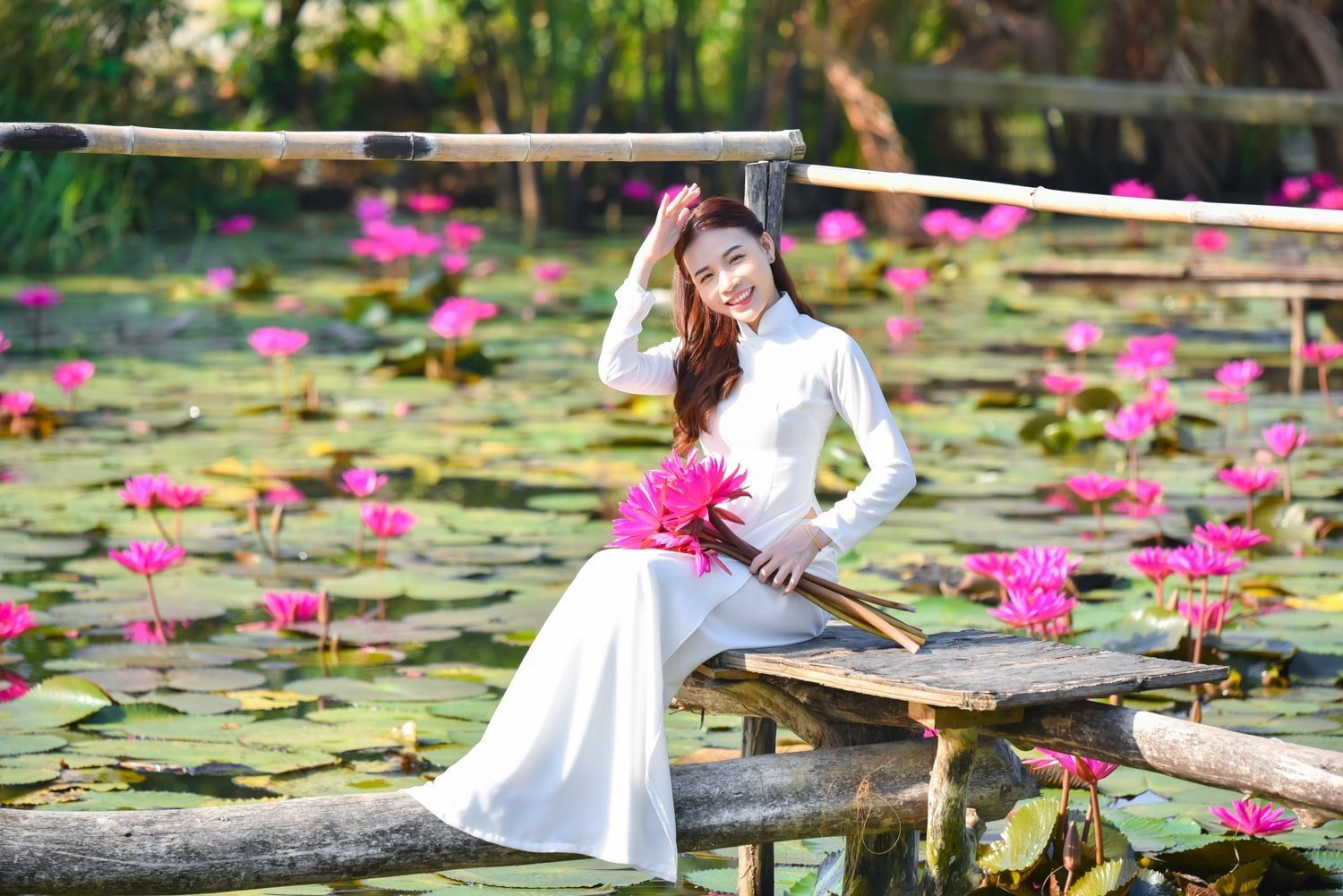 Anh ao dai dep 3 min
