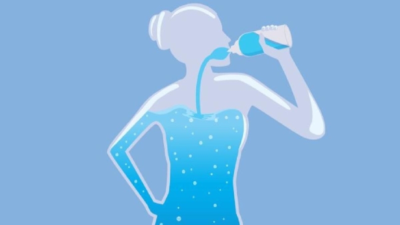 Nước chiếm bao nhiêu phần trăm trong cơ thể người?