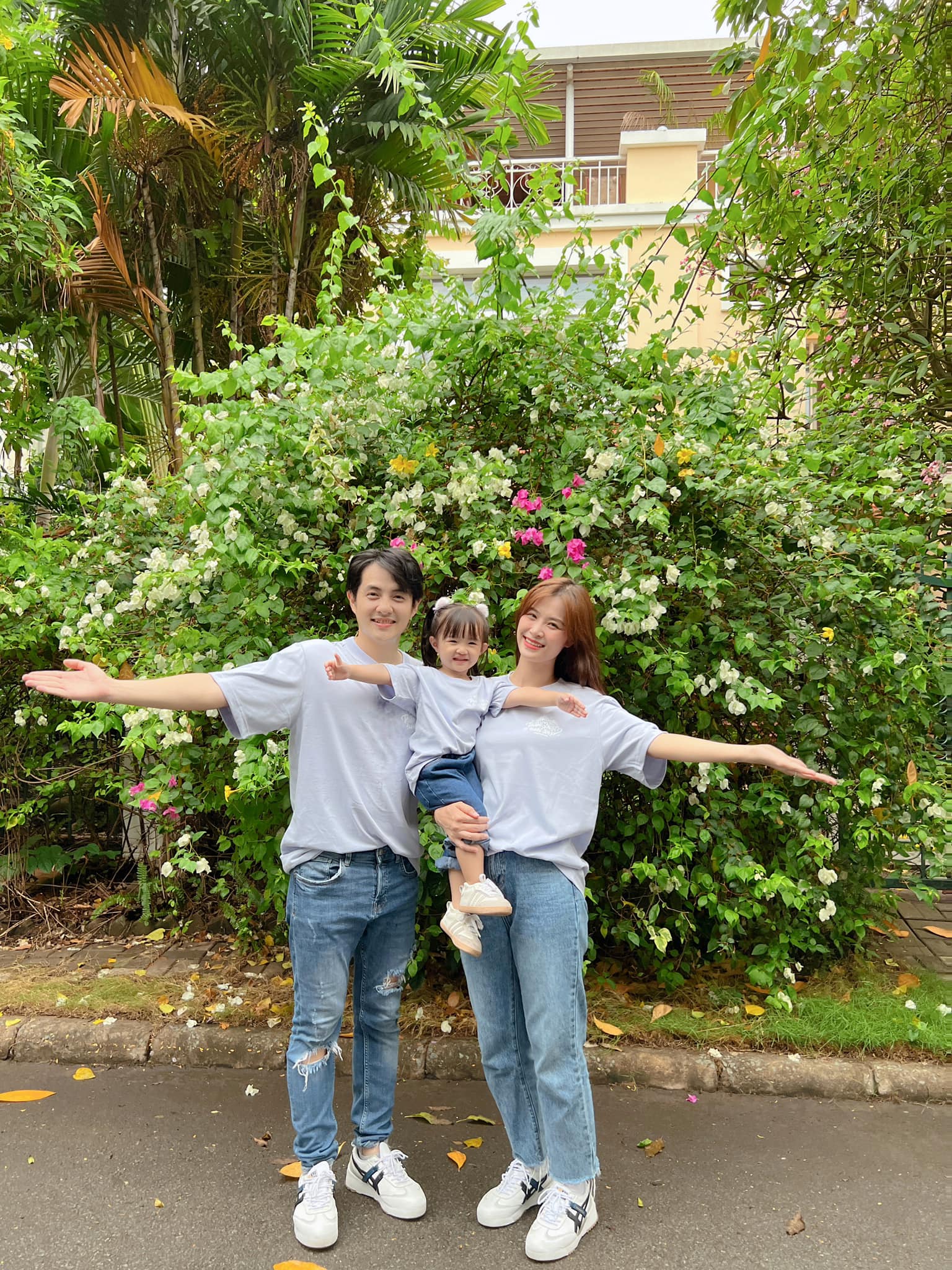 Tổ ấm hạnh phúc của Đông Nhi - Ông Cao Thắng khiến nhiều người ngưỡng mộ.