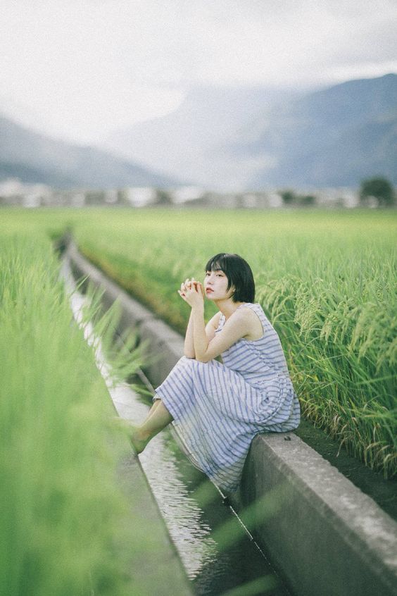 Chup-anh-canh-dong-lua-kieu-ngoi-than-tho