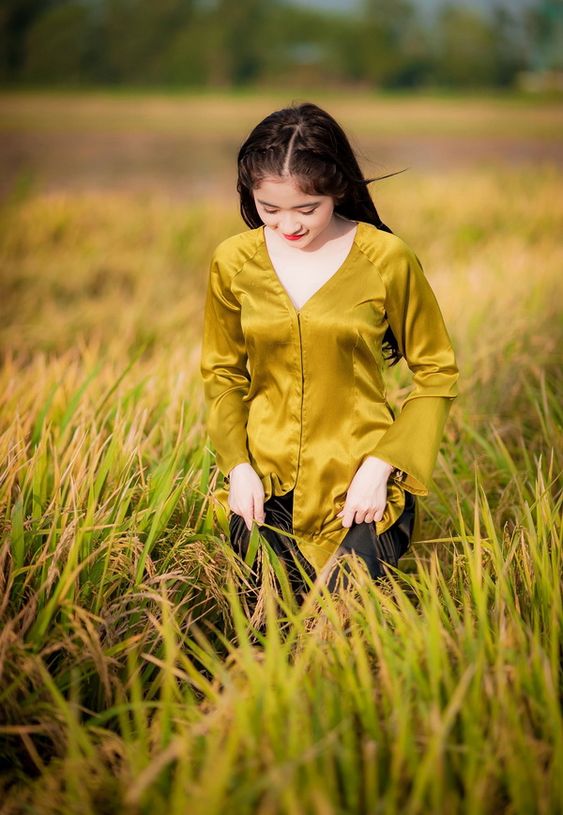 Chup-anh-canh-dong-lua-tao-dang-buoc-di