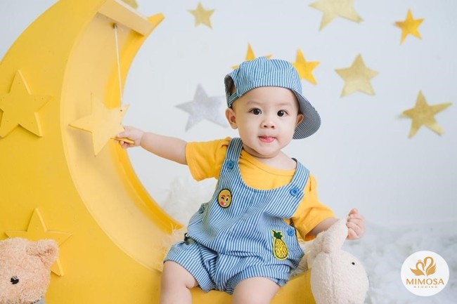 chup anh cho be 1 tuoi