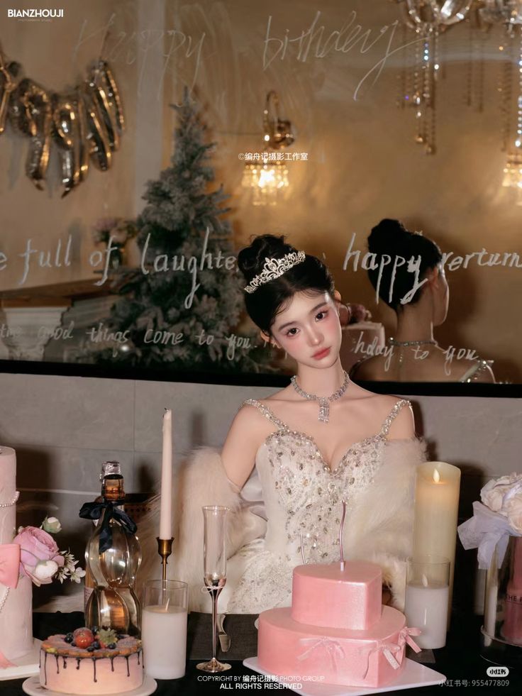 Khoảnh khắc rạng ngời bên bàn trang trí