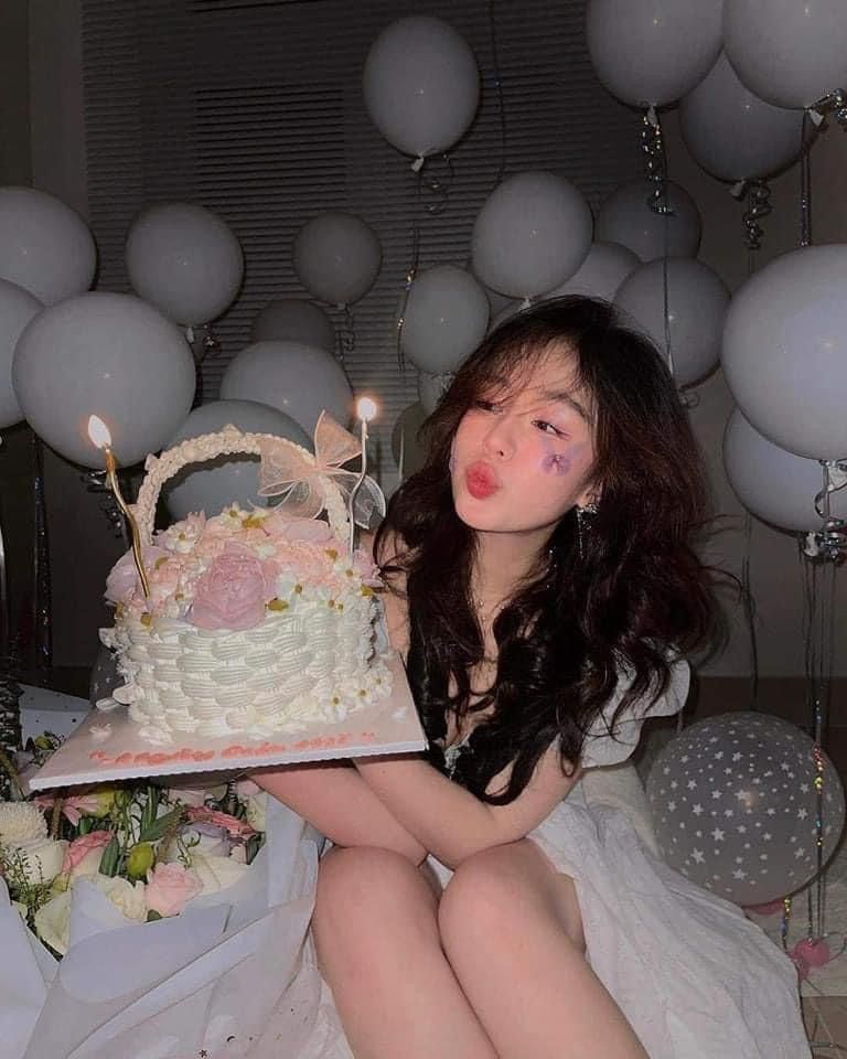 Nụ cười hạnh phúc trong căn phòng nhỏ