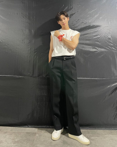 Gợi ý 10 cách phối đồ nam Hàn Quốc chuẩn trai hàn dành cho anh em