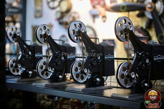 Máy Đánh Chữ Decor Không Gian Cổ Điển Một Cách Ấn Tượng 