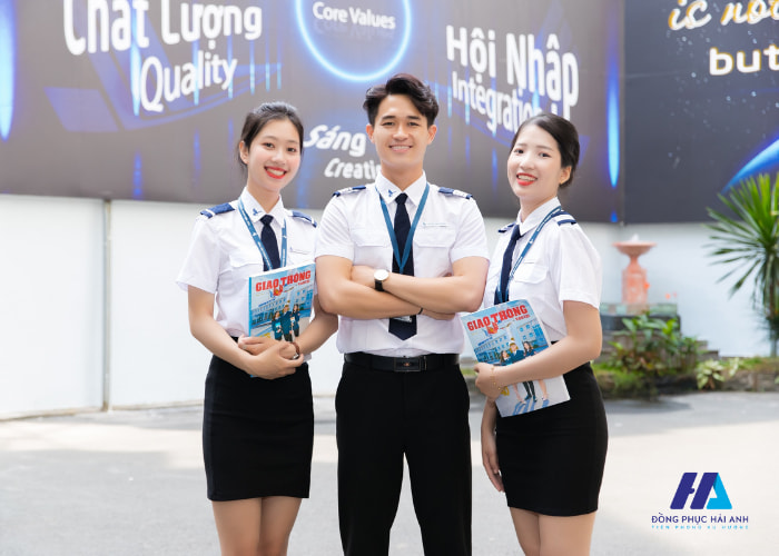 Đồng Phục Học Viện Hàng Không VAA: Ấn Tượng Và Hiện Đại