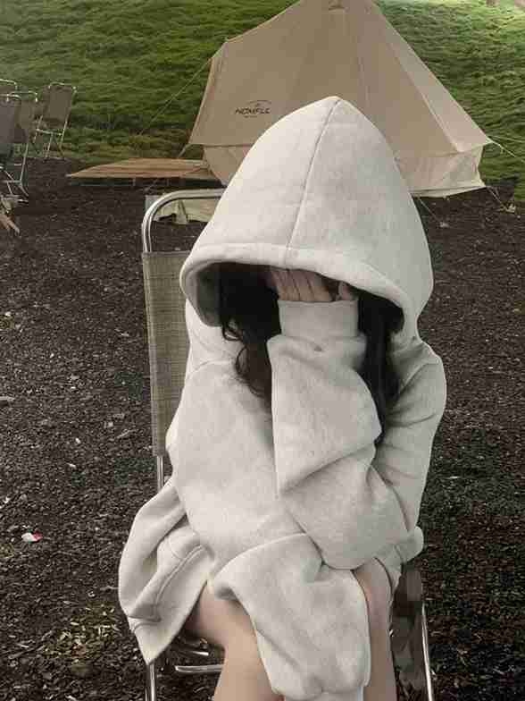 Hình ảnh gái đẹp che mặt đầy cuốn hút và bí ẩn