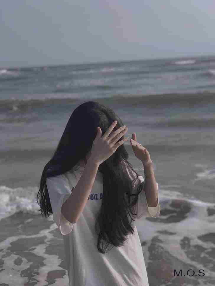 Cô gái xinh đẹp che mặt, ảnh gái đẹp che mặt