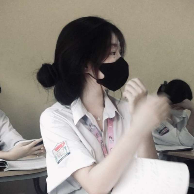 avatar anh gai xinh che mat 12