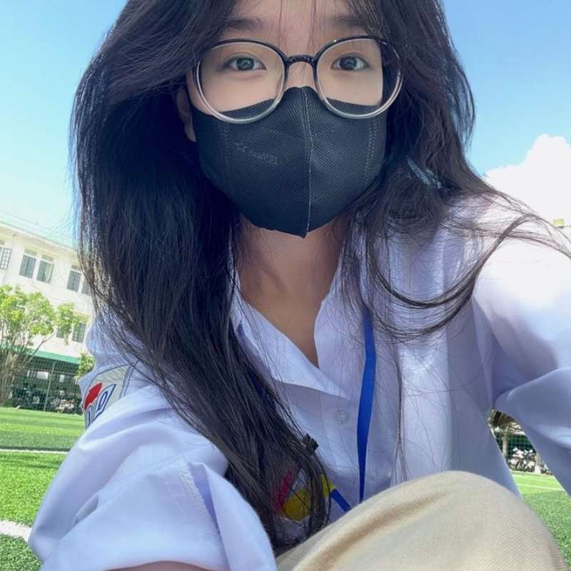 avatar anh gai xinh che mat 13