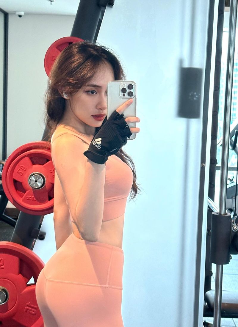 Hình ảnh tập gym của gái xinh