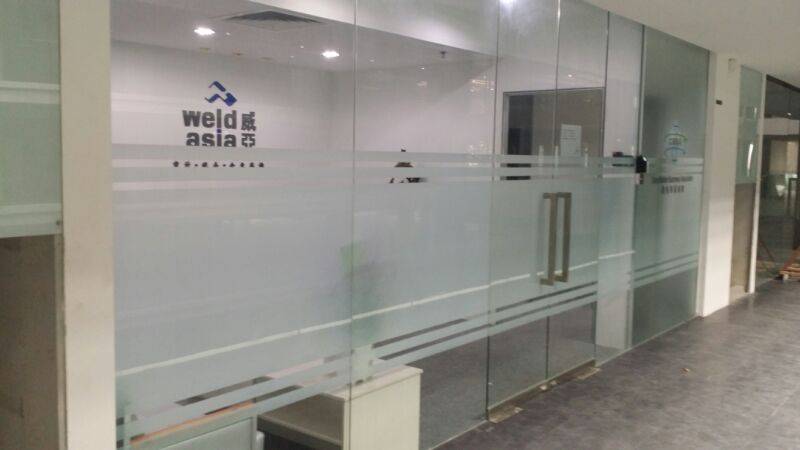 Giấy bóng mờ thường được sử dụng chủ yếu trong dán kính văn phòng