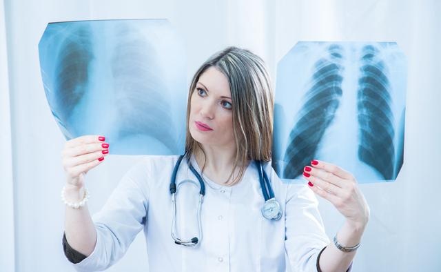 Áp 2 ngón tay vào nhau không thấy khoảng hở: Cảnh giác với bệnh nan y