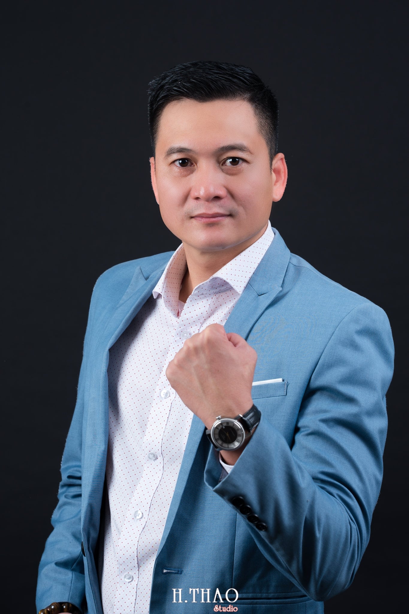%E1%BA%A2nh nam doanh nh%C3%A2n %C4%91%E1%BA%B9p - 35 cách tạo dáng chụp ảnh doanh nhân chuyên nghiệp - HThao Studio