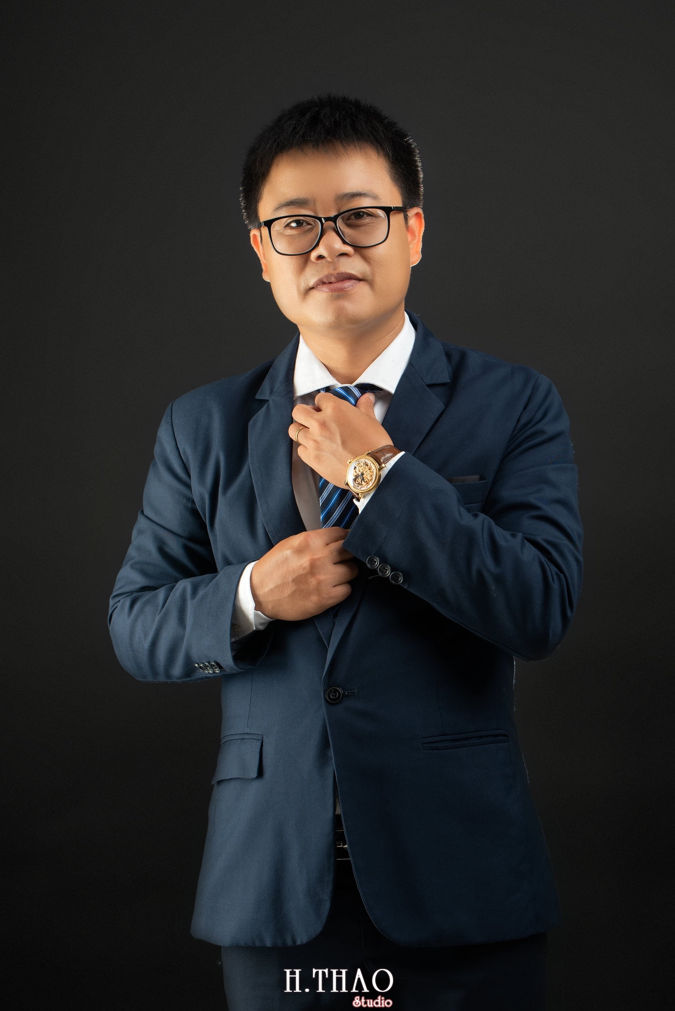 anh profile ca nhan lich lam - 35 cách tạo dáng chụp ảnh doanh nhân chuyên nghiệp - HThao Studio