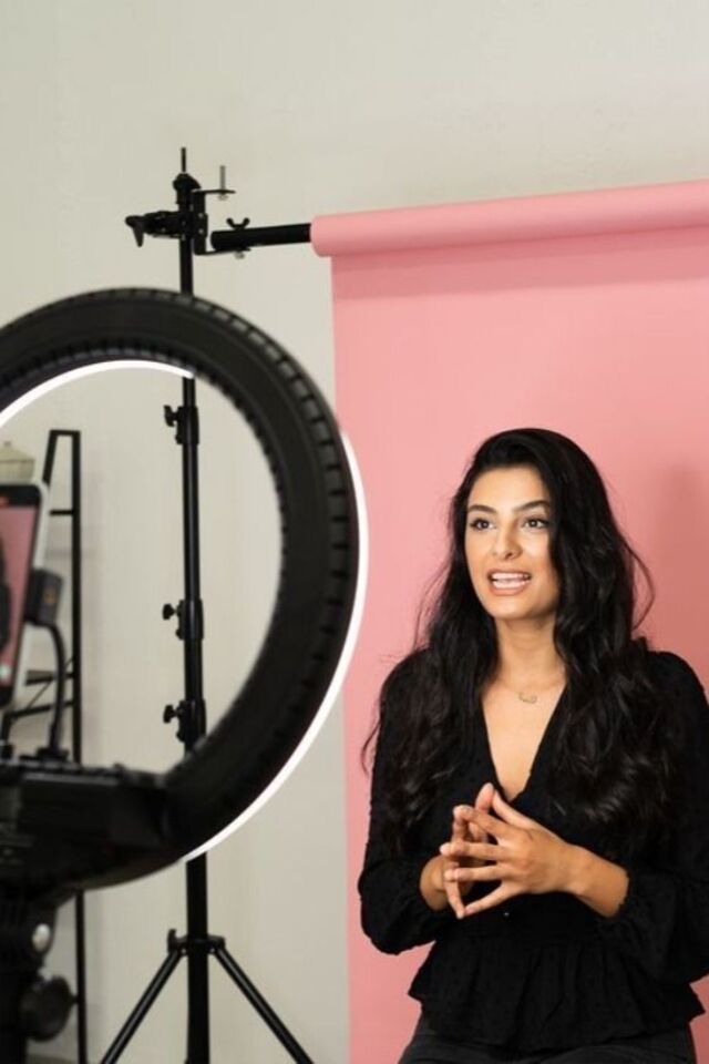 Ảnh doanh nhân nữ phong cách chụp chân dung