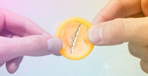Không chỉ có tác dụng tránh thai mà bao cao su còn là phương pháp bảo vệ bạn khỏi những bệnh lây truyền tình dục hữu hiệu