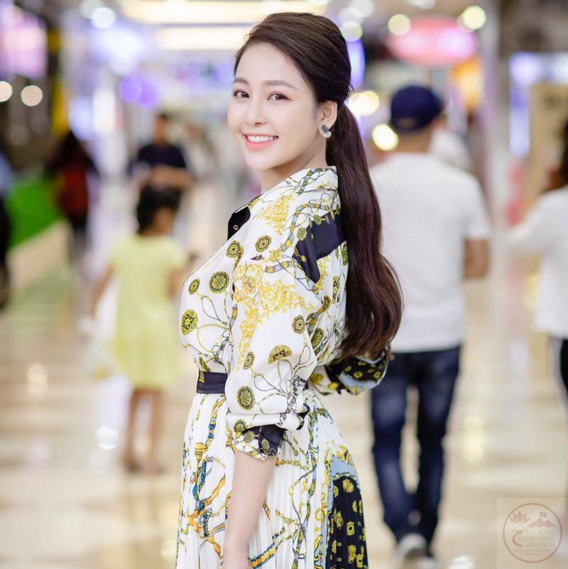 Ảnh của Trâm Anh toát lên sự nữ tính và phong cách nhẹ nhàng