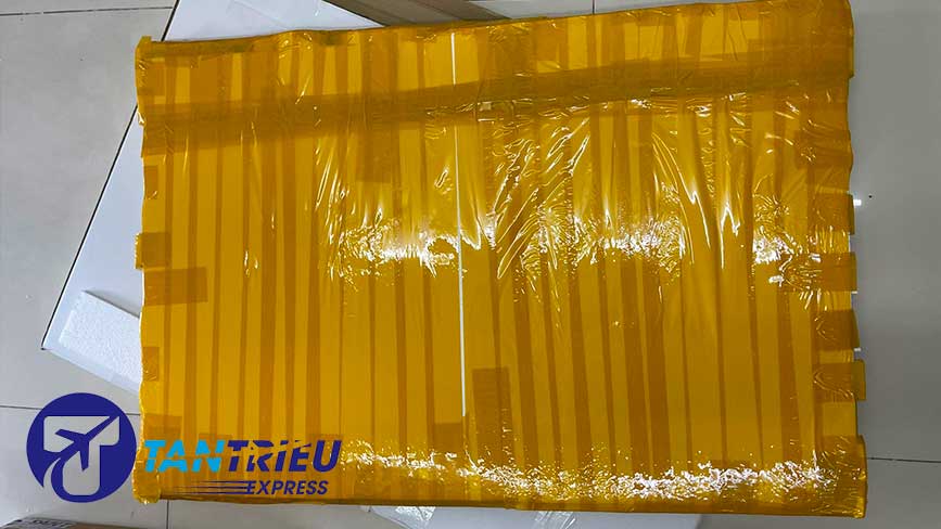 Đóng gói tranh ảnh đi Mỹ