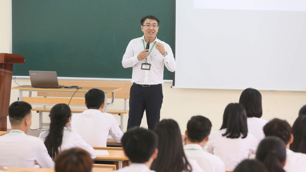 Đội ngũ giảng viên tại trường Đại học Điện lực luôn đảm bảo chất lượng