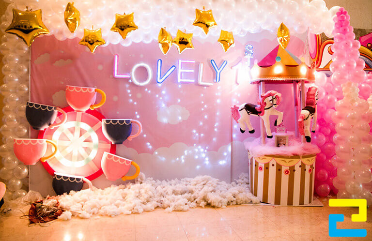 Mẫu phông bạt vải cho bé theo phong cách cổ tích