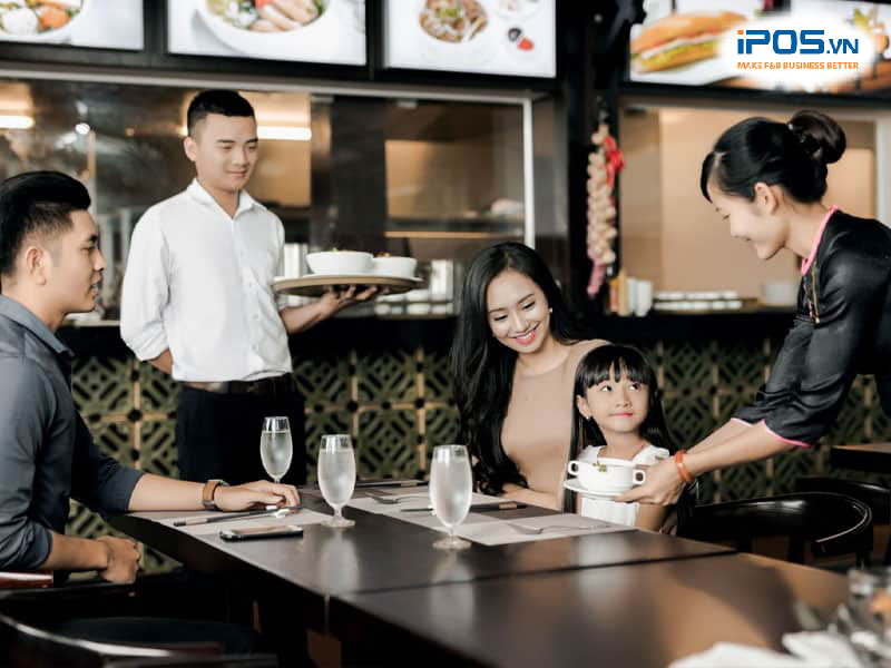 Khách vãng lai: Họ là ai và làm cách nào các quán có thể giữ chân họ?