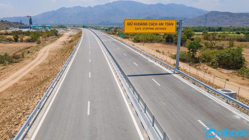 Khổ giới hạn đường bộ là gì