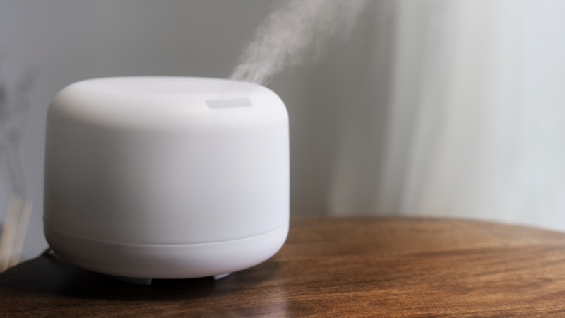 Máy xông tinh dầu - món quà thư giãn cho lần gặp mặt đầu tiên