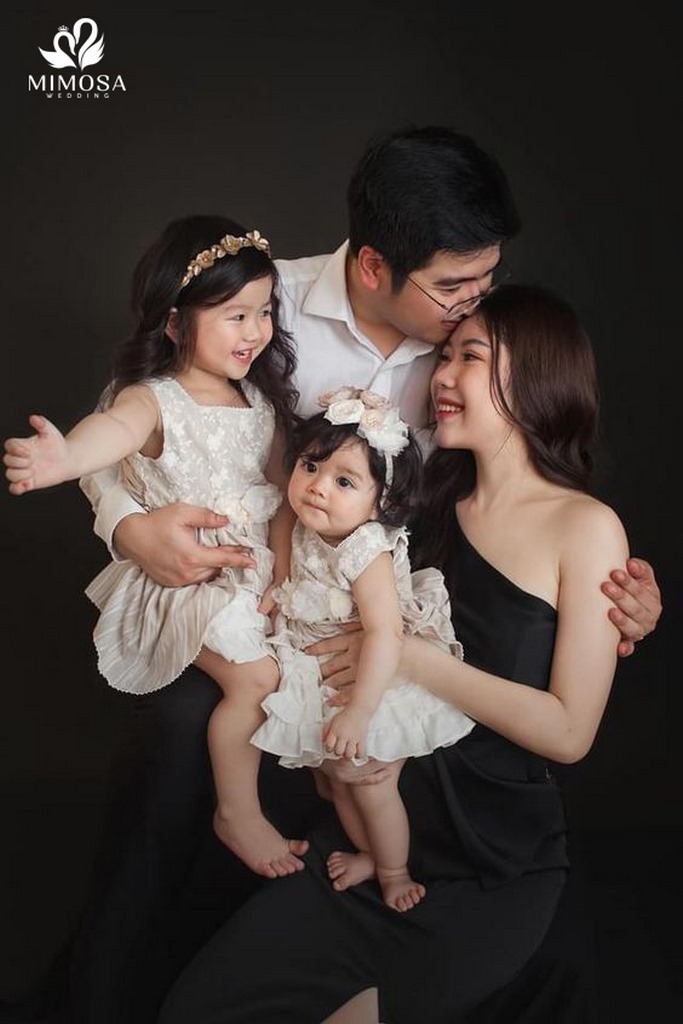 chup anh gia dinh 4 nguoi