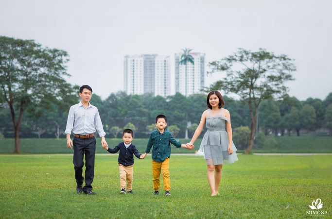 chup anh gia dinh 4 nguoi