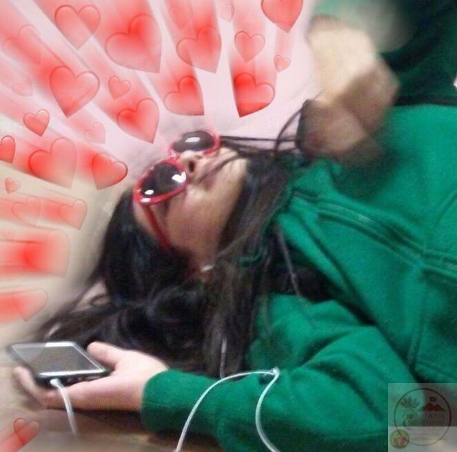 Một bức ảnh chế tình ái thất bại, khiến người xem thấy đồng cảm và giải trí