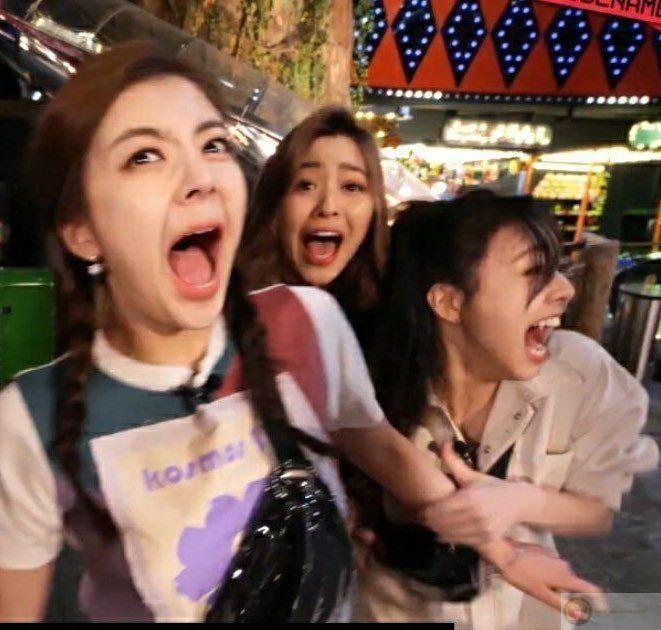 Cười mỏi miệng mà vẫn không muốn dừng lại