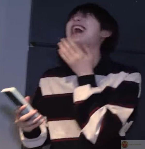 Không hiểu sao thấy buồn cười dữ vậy